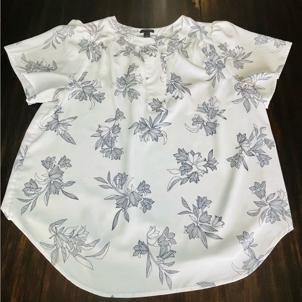 Ann Taylor Cream Blouse with Bib Collar and Relaxed Fit